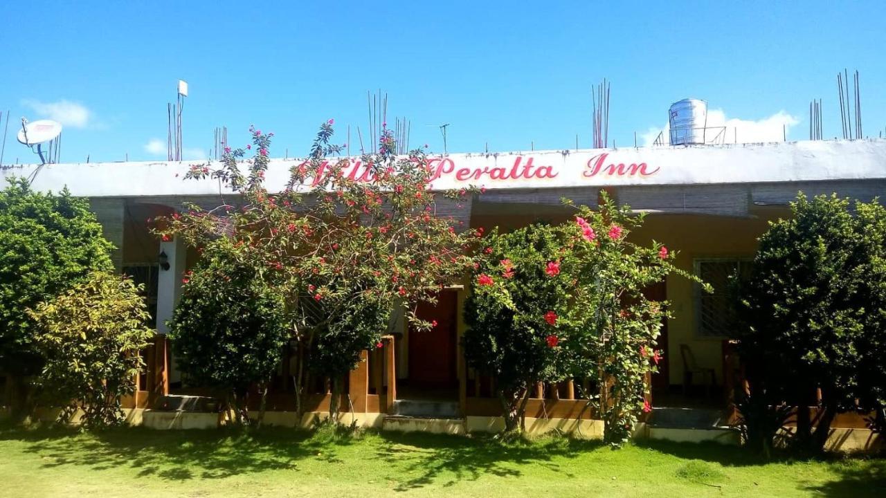 Villa Peralta Inn Donsol Dış mekan fotoğraf