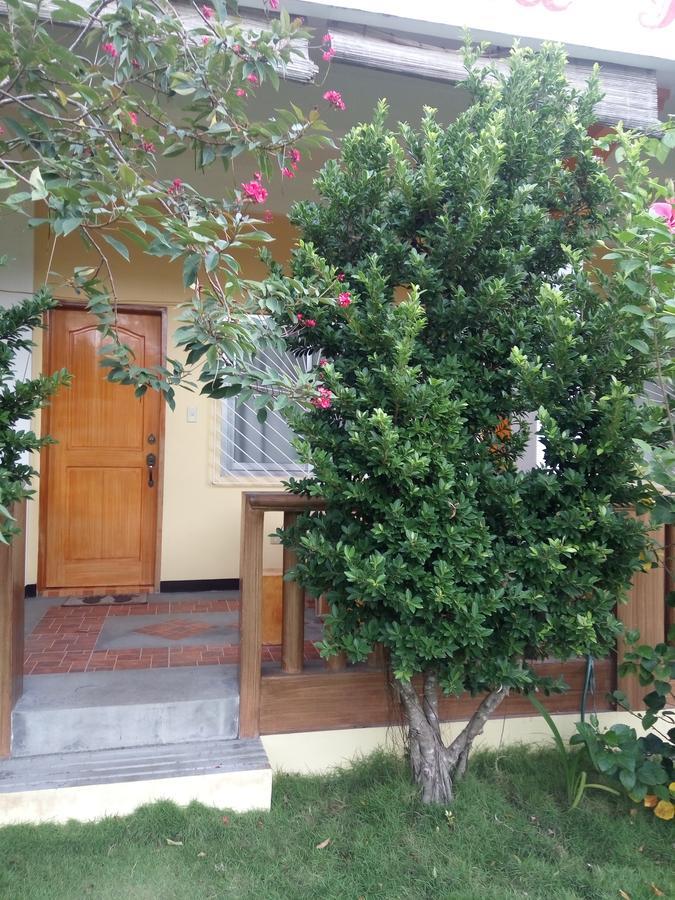 Villa Peralta Inn Donsol Dış mekan fotoğraf